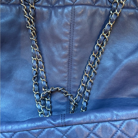 Channel lambkin Trianon blue tote - Picture 12 of 14